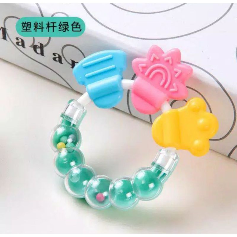 TOKO IS theMALL  Mainan Rattle Genggam Bayi Gigitan Empeng Buah Plastik Dengan Teether Gelatin GIRI