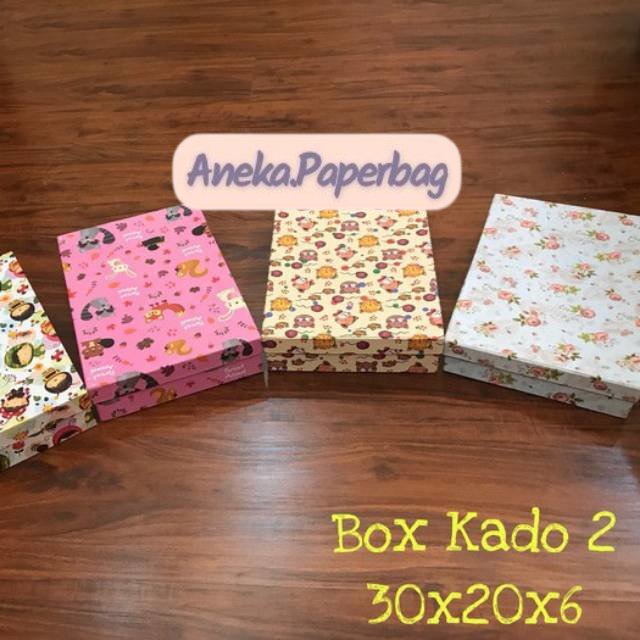 

Kotak kado 30x20x6 Gift Box Motif Murah Terlaris