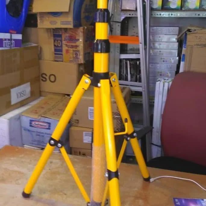 Tripod Tripot Tiang Dudukan Lampu Sorot LED Floodlight max 3 lampu HQ