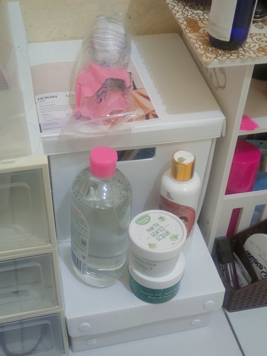 Alvaboard Kotak Penyimpanan Serbaguna Persegi Dengan Kancing, Ukuran Small (20 X 20 X 20 Cm)