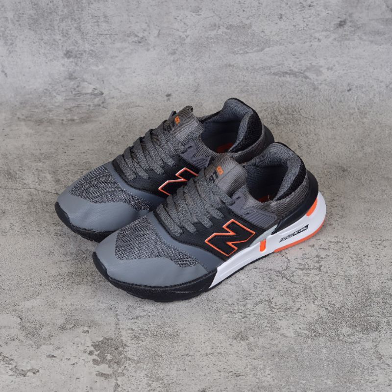 NEW BALANCE 997 Wolf Grey