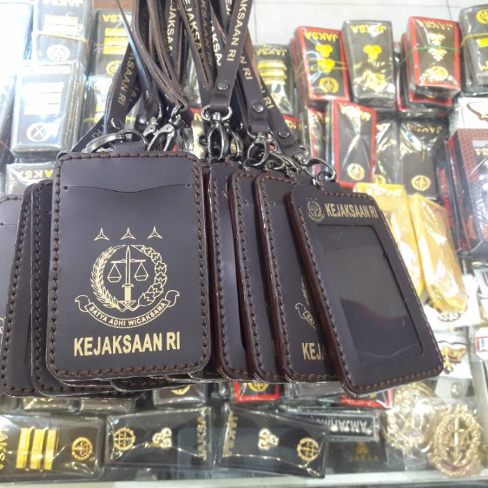 

Eklusif Name Tag Kejaksaan Coklat Trendi