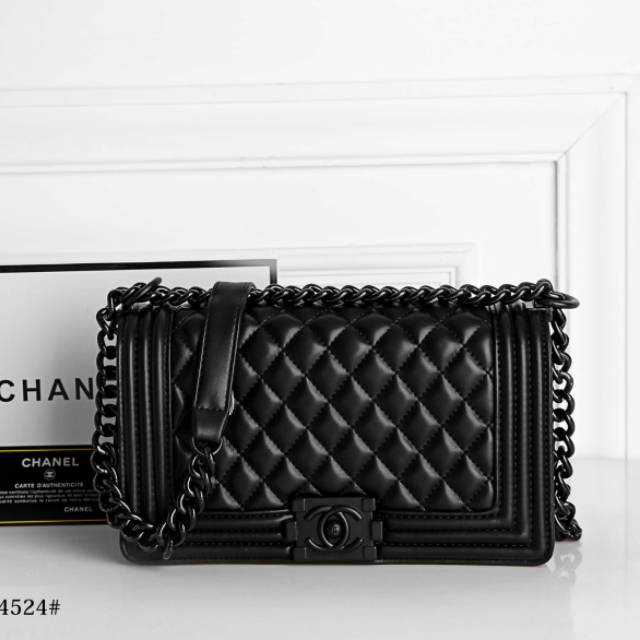 CHANEL LE BOY