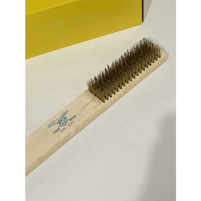 Sikat Kawat Kuningan Gagang Kayu 8 Baris Eagle [12pc]