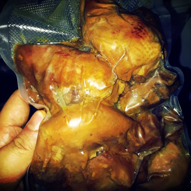 

Ungkepan Ayam bakar solo per ekor