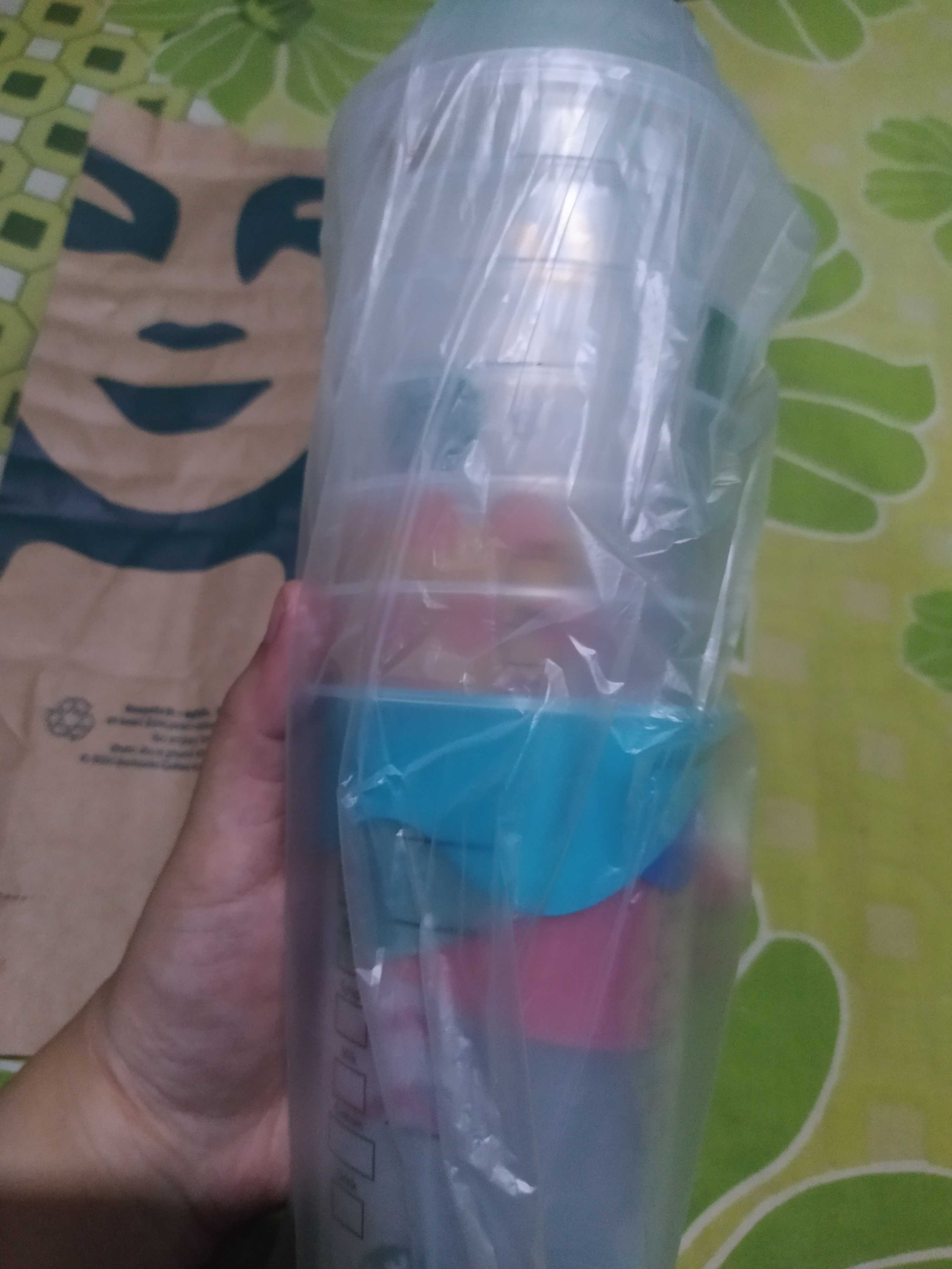 Starbucks Reusable Summer Cup, Harga Sudah Termasuk Bubble Wrap