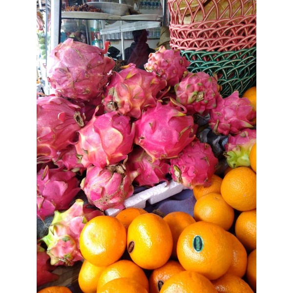 

buah naga merah manis