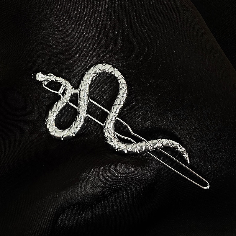 【COD Tangding】Ins Cool Girl Dark Snake Scorpion Snake Winding Creative Personality Hairpin Bang Clip
