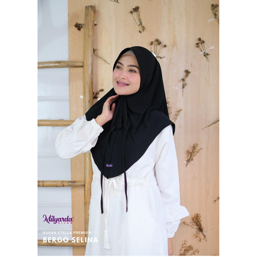 Bergo Selina Hijab Masker Instan Kerudung Pendek Olahraga Jilbab Sport - Warna Hitam