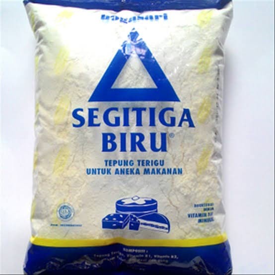 

cs777vv Tepung Terigu Segitiga Biru 1 Kg 1 Dus Isi 12 Da01D100