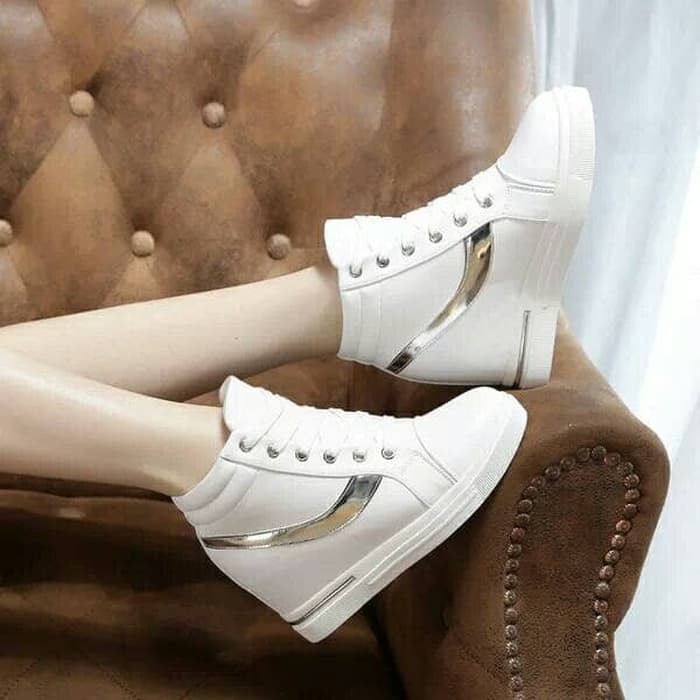 Grosir Boots dan Ankle Boots Putih Sepatu Wanita