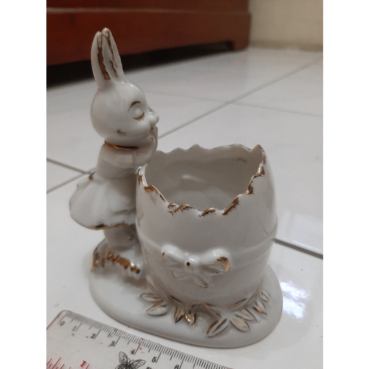 pajangan hiasan dekorasi patung vas kecil meja kelinci putih keramik porselen porcelain antik impor
