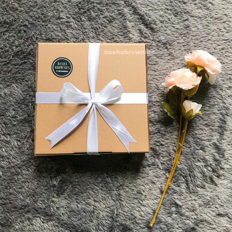 

Pita Satin Hiasan Box Dasha Fudgy Brownies