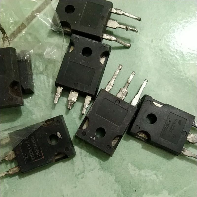 dioda mur 3020wt.30a 200v.ori cabutan