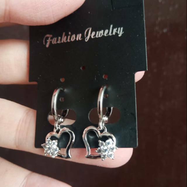 Xuping anting silver love motif bunga