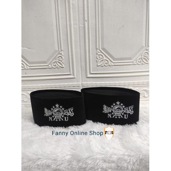PECI SONGKOK KOPIAH HITAM LOGO NU SILVER MERK PRESIDEN TINGGI 9CM BAHAN BELUDRU MURAH BERKUALITAS OR