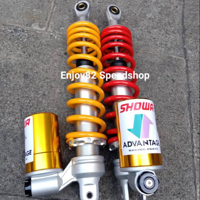 Shockbreaker Tabung bawah Sticker showa ukuran 310 mm &amp; 330 mm All Mio Beat Scopy Vario