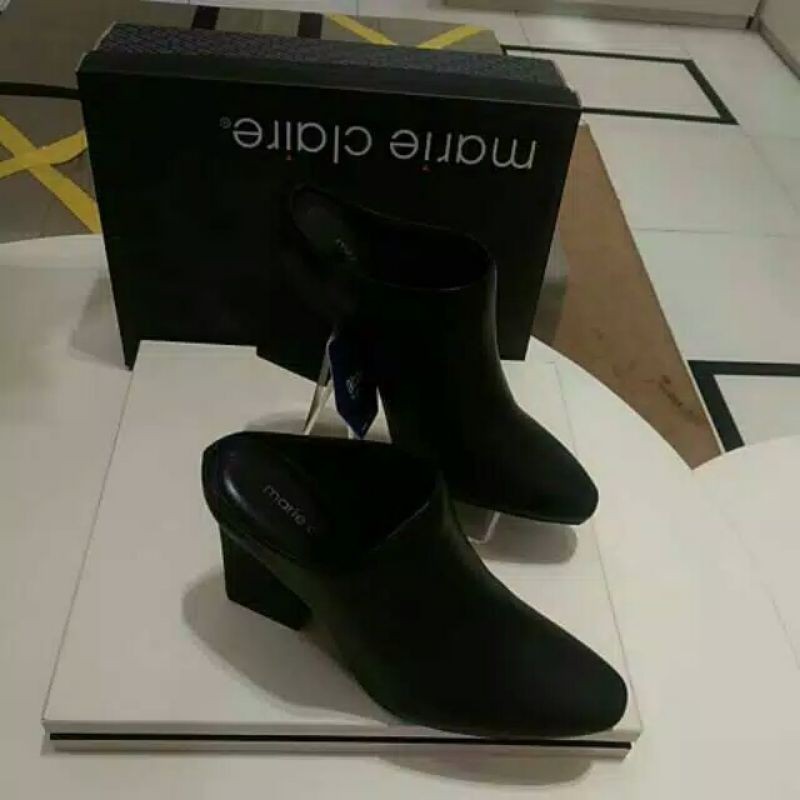 Marie Claire heels wanita