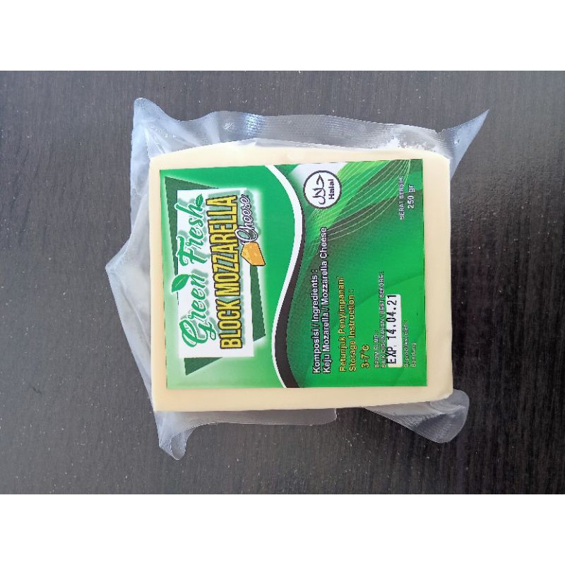 

Keju mozzarella / block mozzarella 250 gram