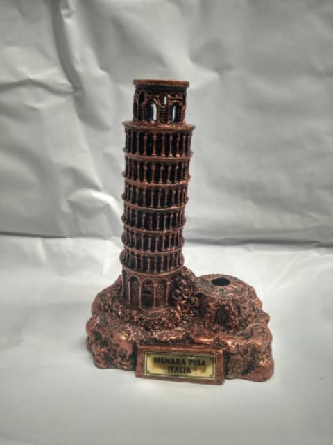 PAJANGAN MINIATUR MENARA PISA ITALIA ATAU TORE DI PISA UKURAN 17x12x6 cm BAHAN FIBERGLASS ICON DUNIA