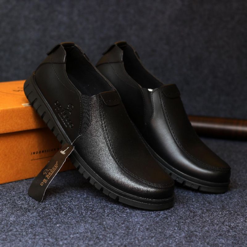 Xshoesbdg.id x Foday Sepatu Formal Pria Slip On Casual Semi Kulit Hitam Coklat Kerja Kondangan