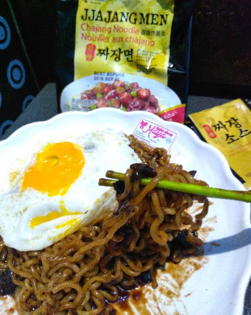 Mie goreng instant jajangmyeon samyang bulnak halal paldo black bean noodle mie hitam korea mi goreng