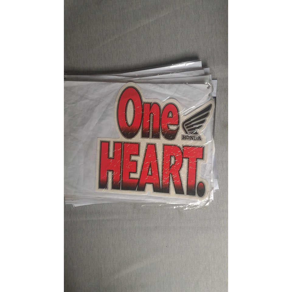 

STICKER 33X26CM ONE HEART BESAR