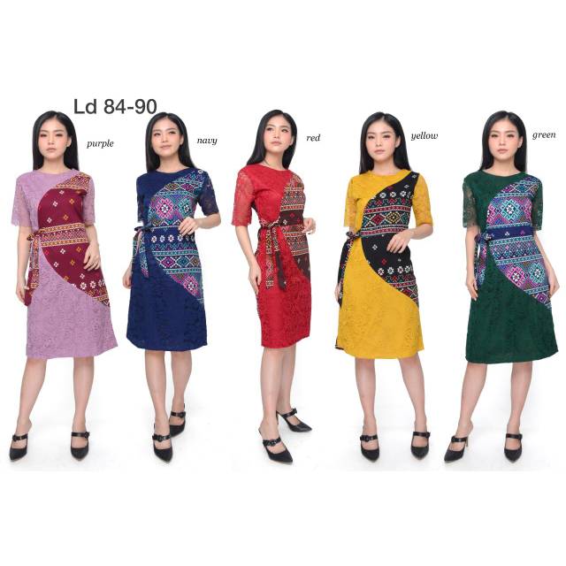Dress motif ulos
