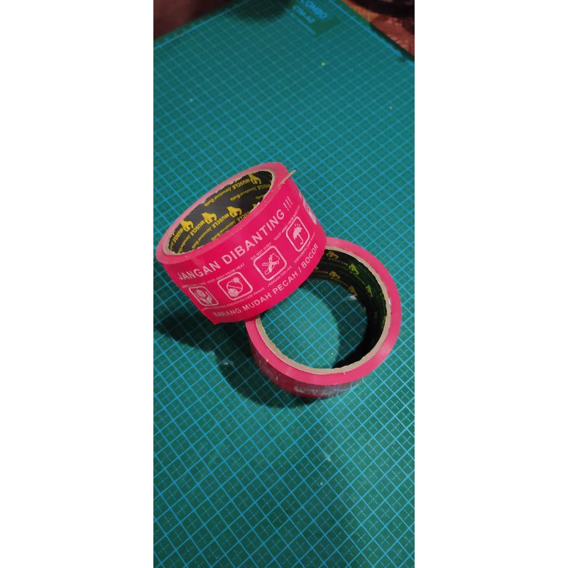 

extra lakban fragile untuk packing