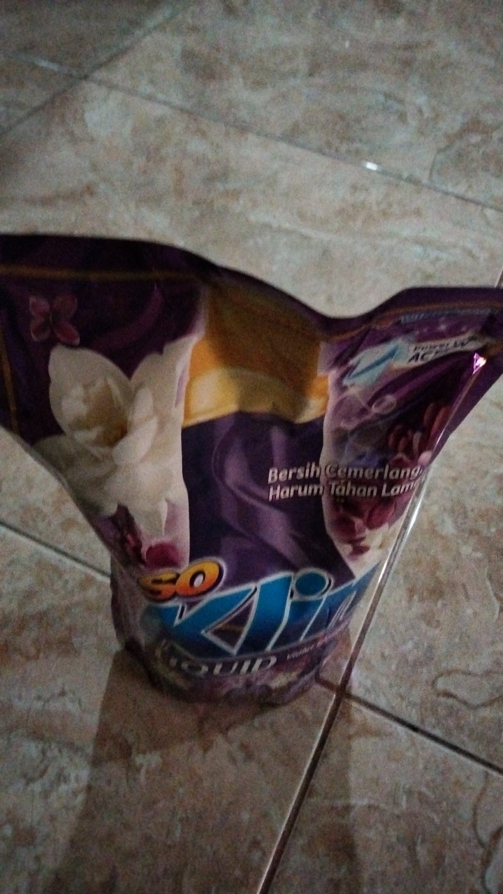 So Klin Liquid Pouch 750 Ml | Soklin Cair