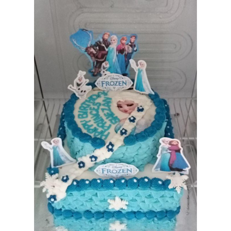 

Kue ulang tahun frozen (blackforestcake)