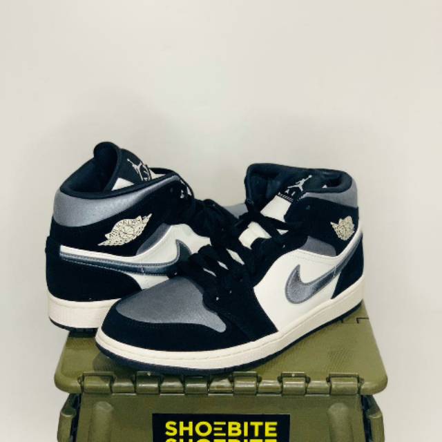 NIKE AIR JORDAN 1 MID GREY SATIN