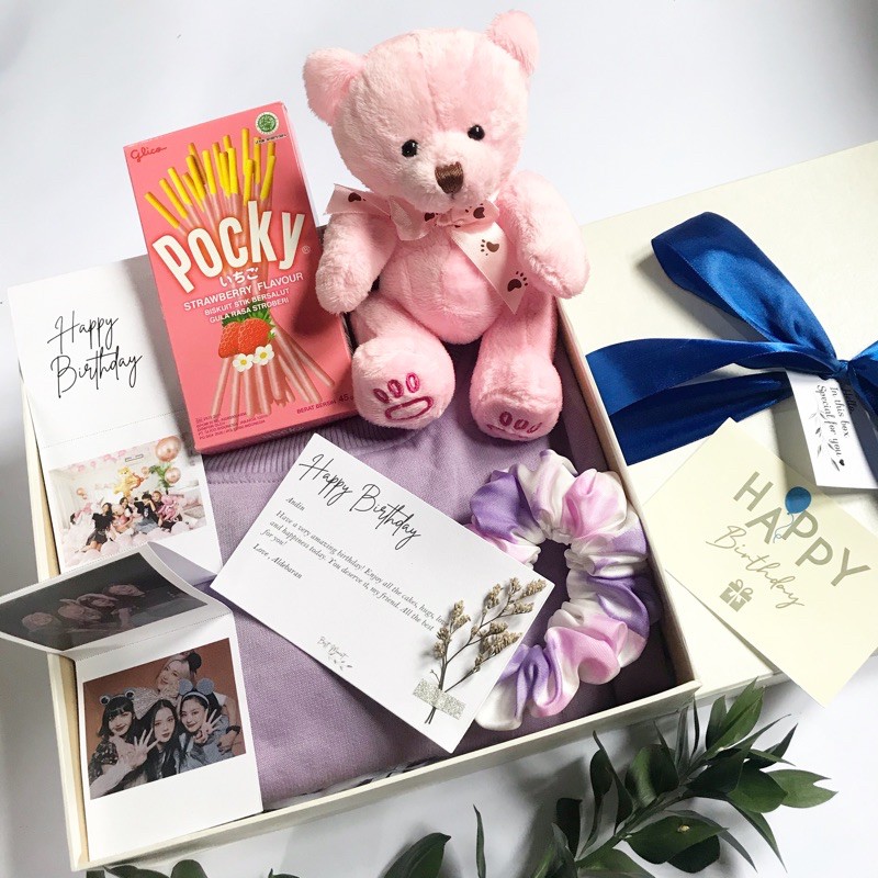 

Sweater Basic Lilac / Kado Ulang Tahun / Kado Wisuda / Kado Anniversary