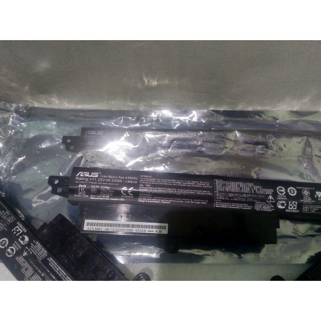 Batrei laptop 3 cell 18650 solar cell powerbank senter led aki selis