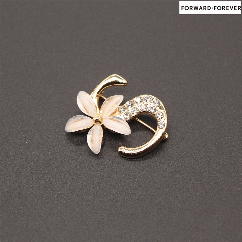 Simple and beautiful multifunctional brooch M70003