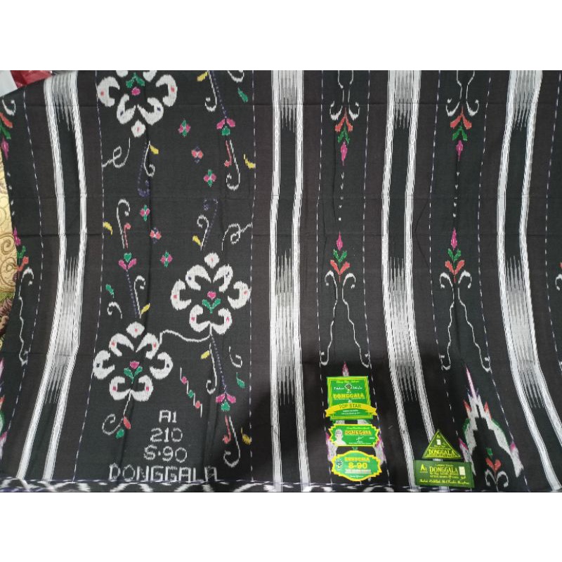 Sarung donggala mgt S90