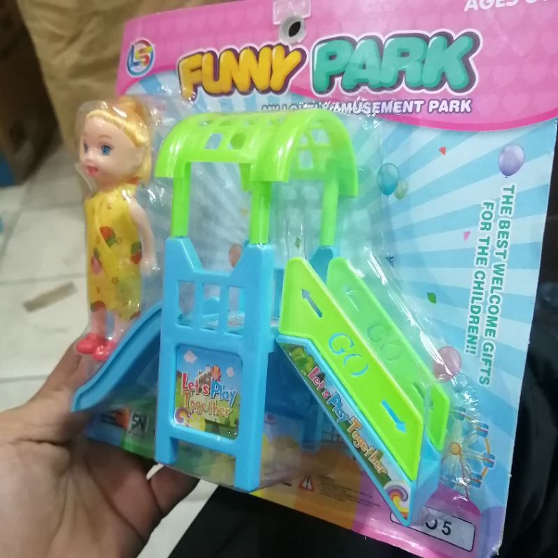 MAINAN SELUNCURAN + BONEKA FUNNY PARK  LO5