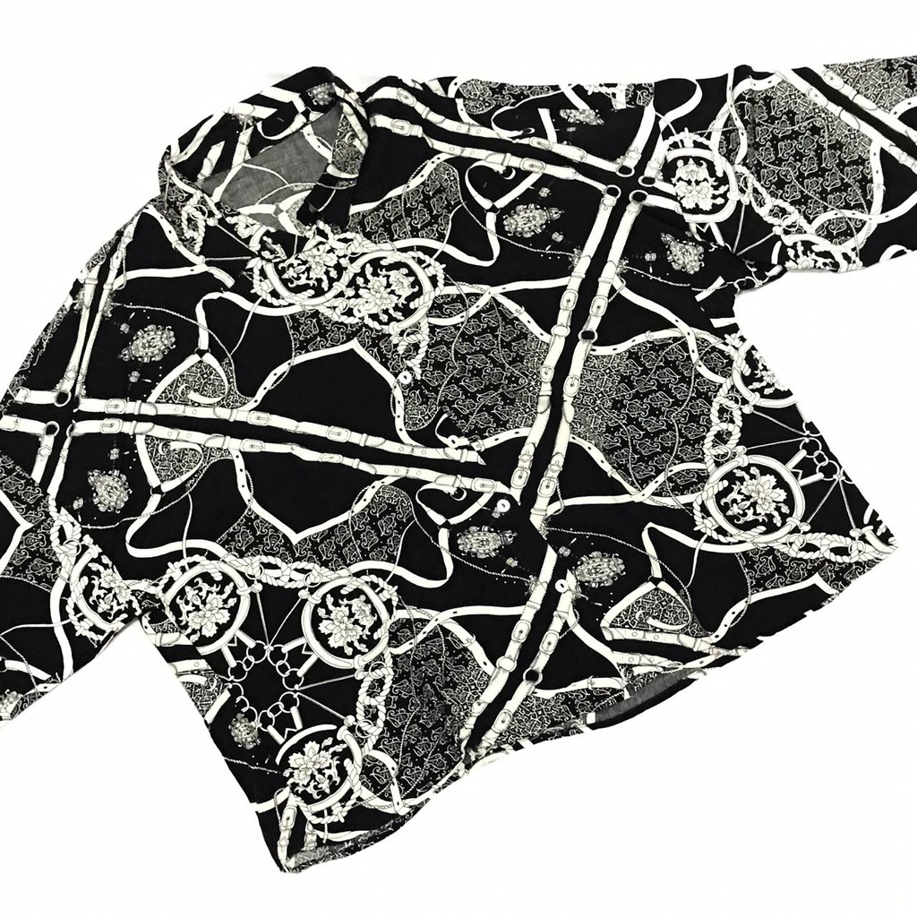 KEMEJA STRADIVARIUS.