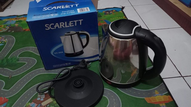 Teko Listrik Pemanas Air Kettle Listrik