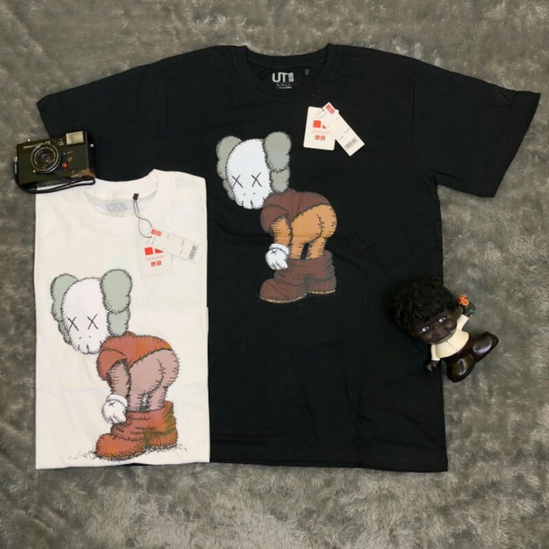 Tshirt Uniqlo x Kaws Hypebeast Murah Berkualitas