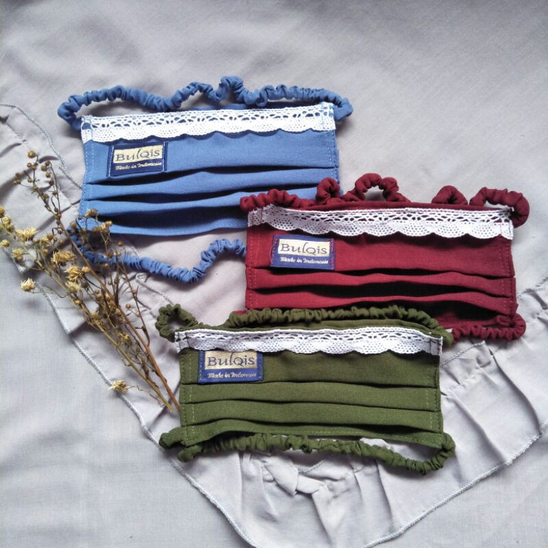 Masker hijab serut renda, masker serut