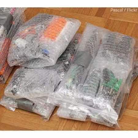 BUBBLE WRAP Untuk Packaging Paket Anda