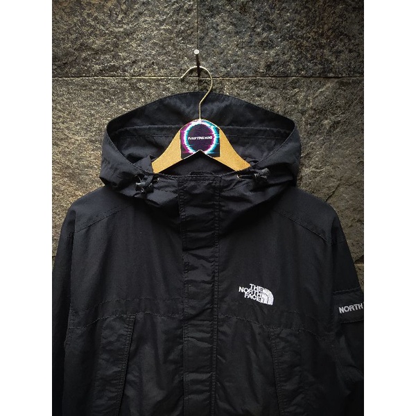 TNF the north face saku samping