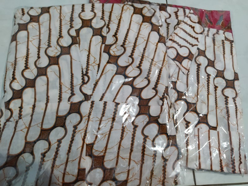 Couple Batik Keluarga / Baju Keluarga Couple Sarimbit Maura Ruffle Ori Ndoro Jowi Seno Mix Abangan