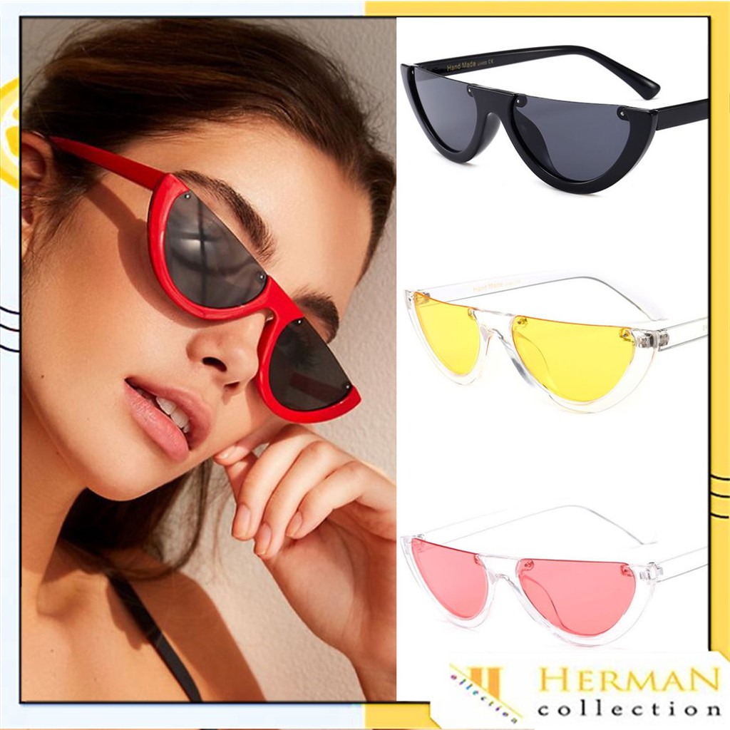 Kacamata Oval Hitam – CaraProfesor