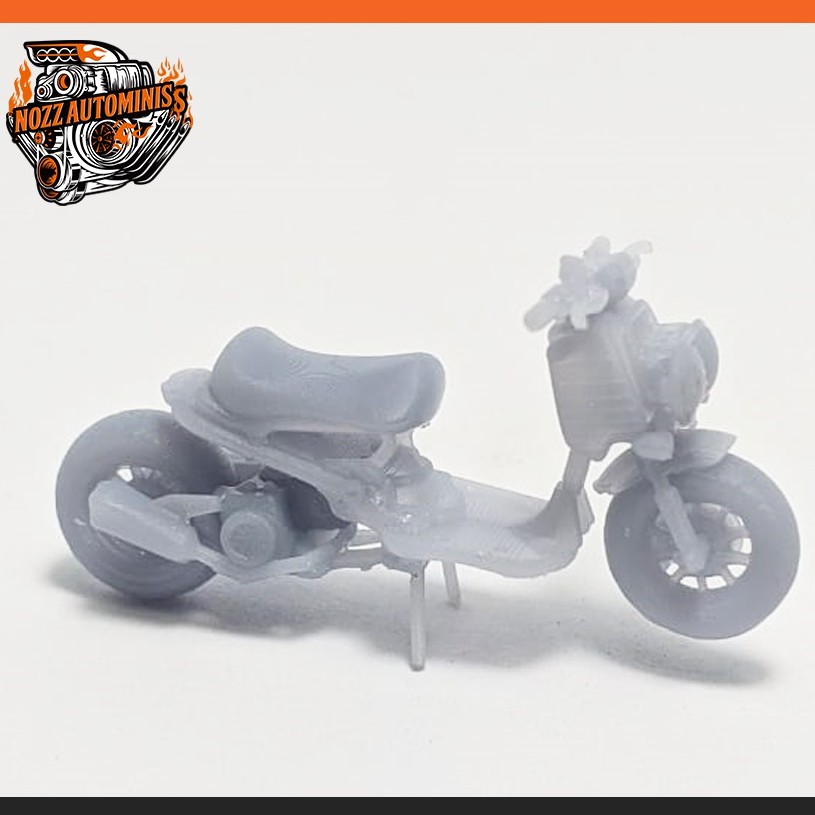 Miniature Honda Ruckus Zoomer 1:64 Raw Detail Bagus