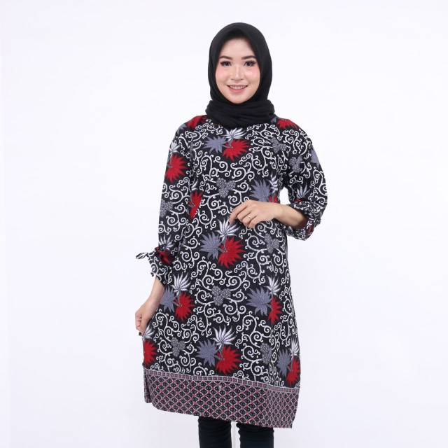 Tunik batik motiv klasik