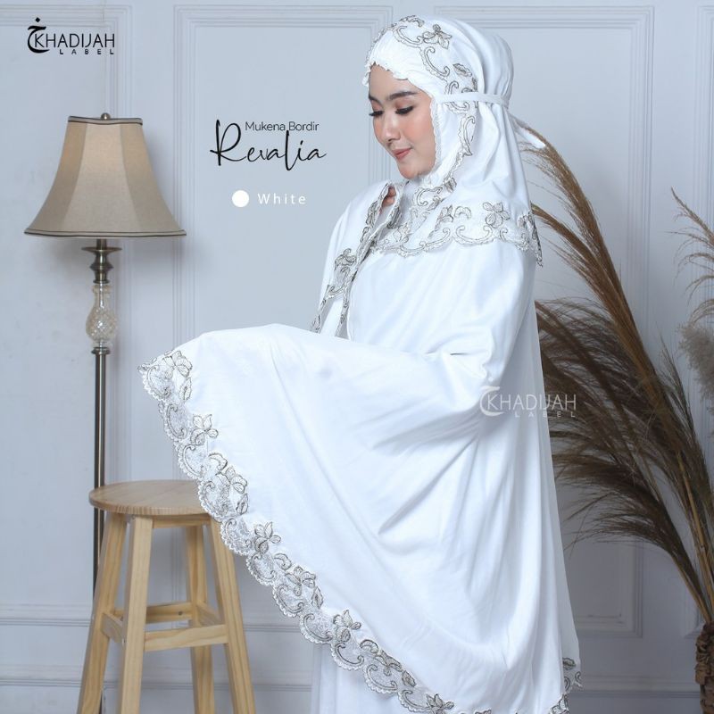 Mukena Murah / Mukena KD 3in1 Sutra Velvet bordir asli fit XL / Mukena Cantik Murah Best seller Lari