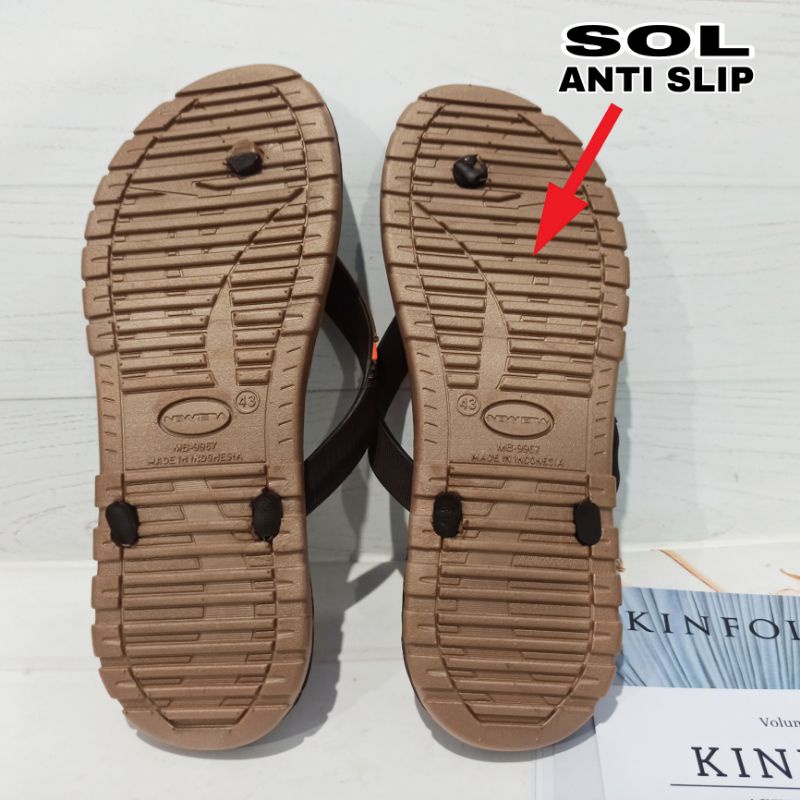 SANDAL JEPIT KARET NEW ERA MB 99672 PRIA (40-44)