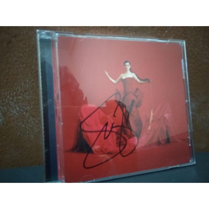 (SALE) SELENA GOMEZ - REVELACION ALBUM SIGNED LIMITED EDITION (ALBUM & SIGNED CARD ONLY)